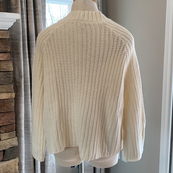 Aerie sz M cream with blue laced detail chunky sweater - Picture 4 of 6